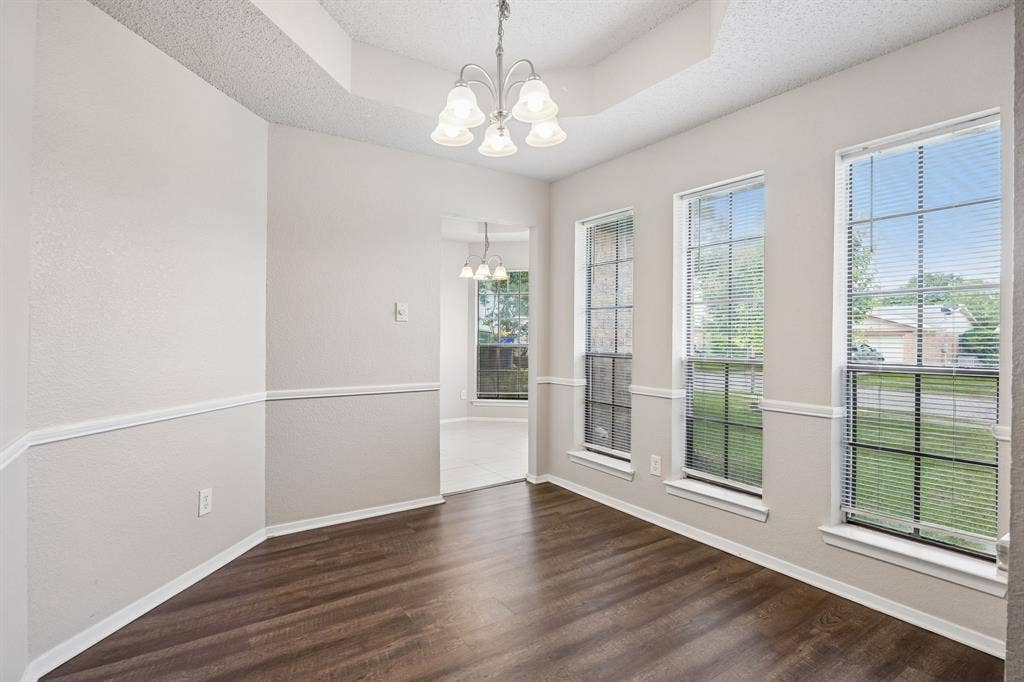 6433 Ridglea Drive, Watauga, TX 76148 6433 Ridglea Drive, Watauga, TX 76148