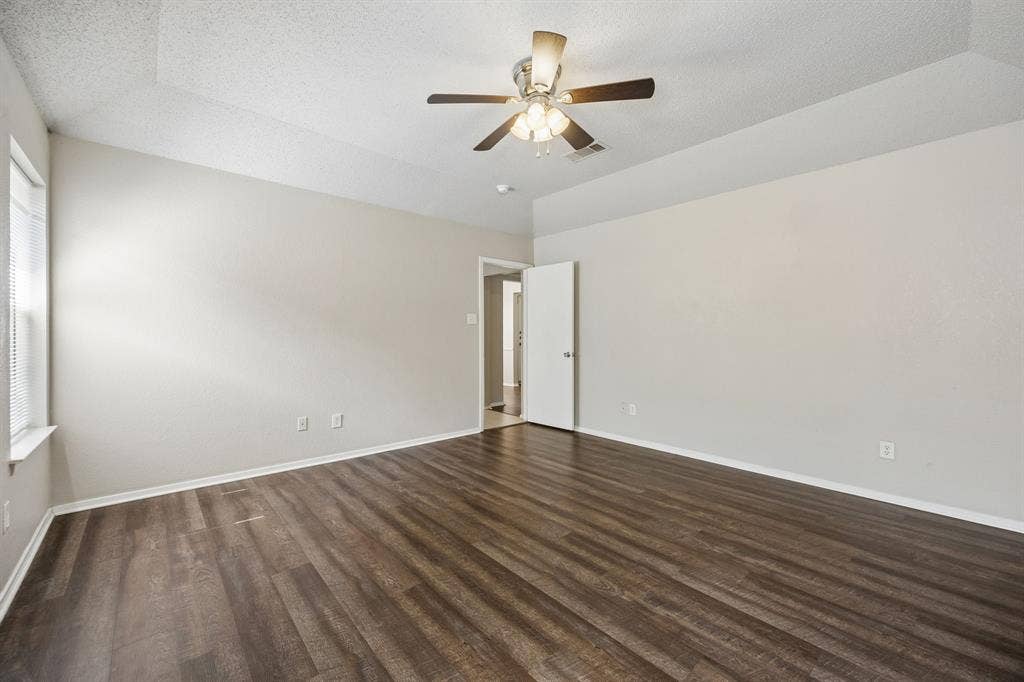 6433 Ridglea Drive, Watauga, TX 76148 6433 Ridglea Drive, Watauga, TX 76148