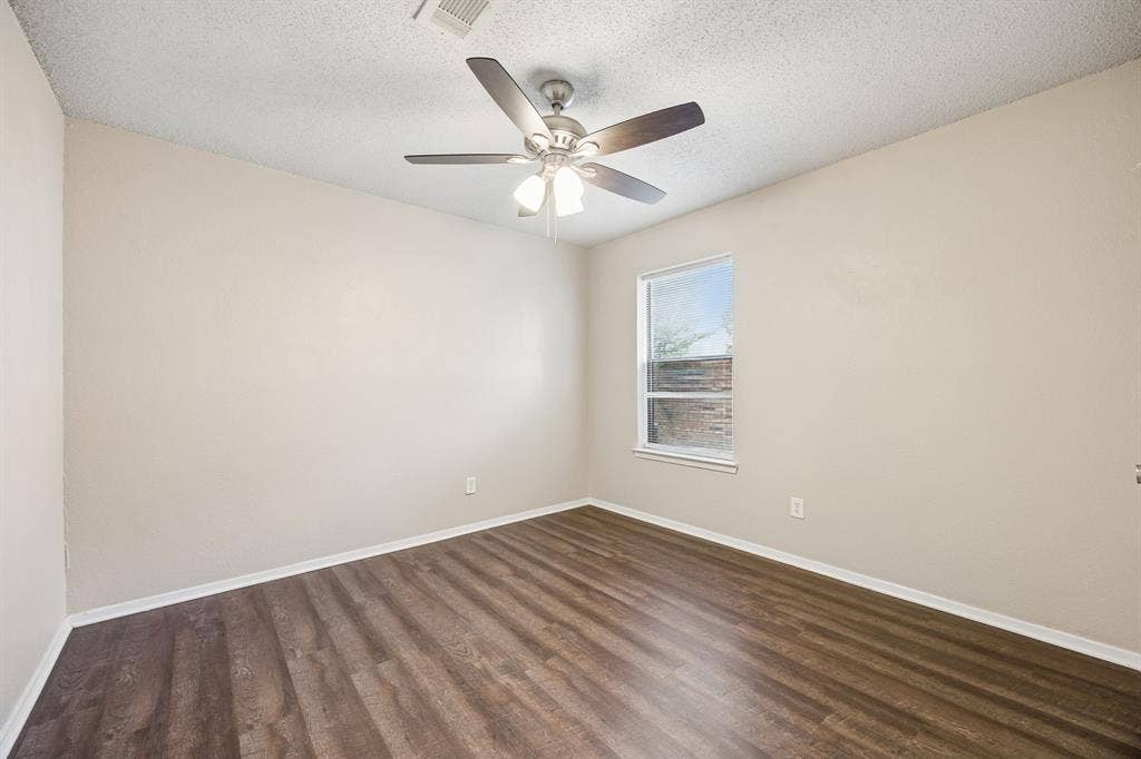 6433 Ridglea Drive, Watauga, TX 76148 6433 Ridglea Drive, Watauga, TX 76148
