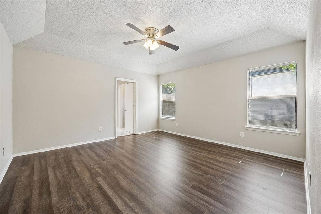 6433 Ridglea Drive, Watauga, TX 76148 6433 Ridglea Drive, Watauga, TX 76148