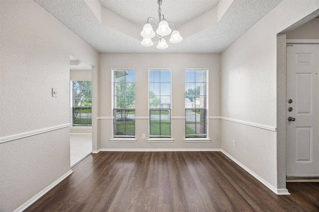6433 Ridglea Drive, Watauga, TX 76148 6433 Ridglea Drive, Watauga, TX 76148