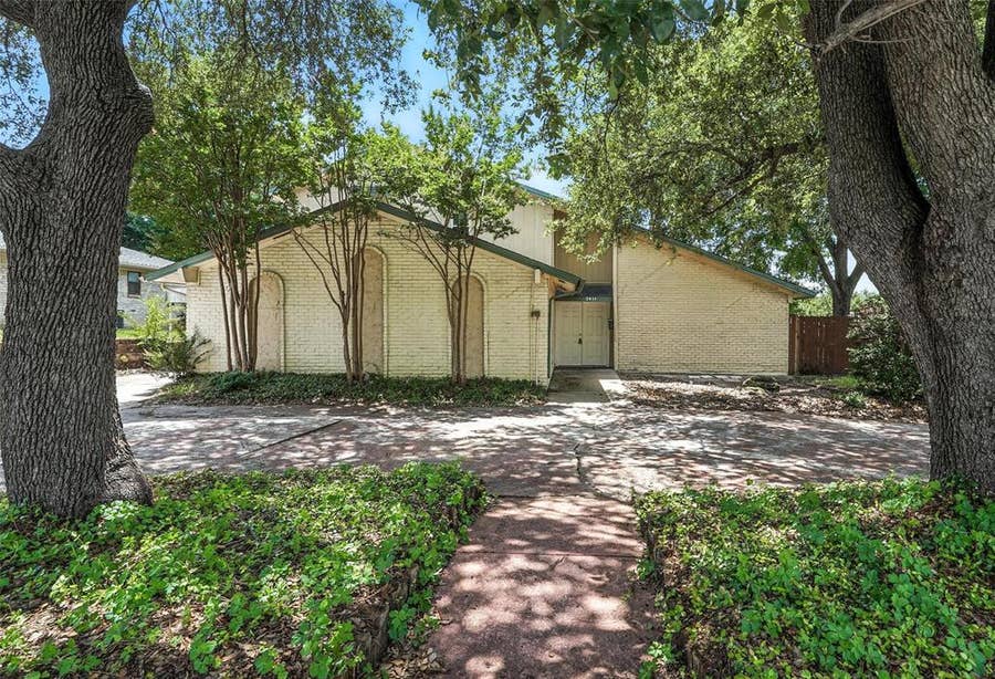 Property photo for 2411 Meadow Creek Drive, Carrollton, TX