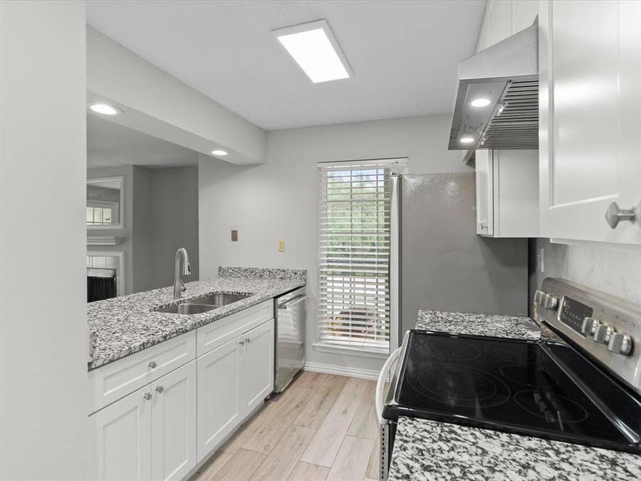 Property photo for 5981 Arapaho Road, #304, Dallas, TX