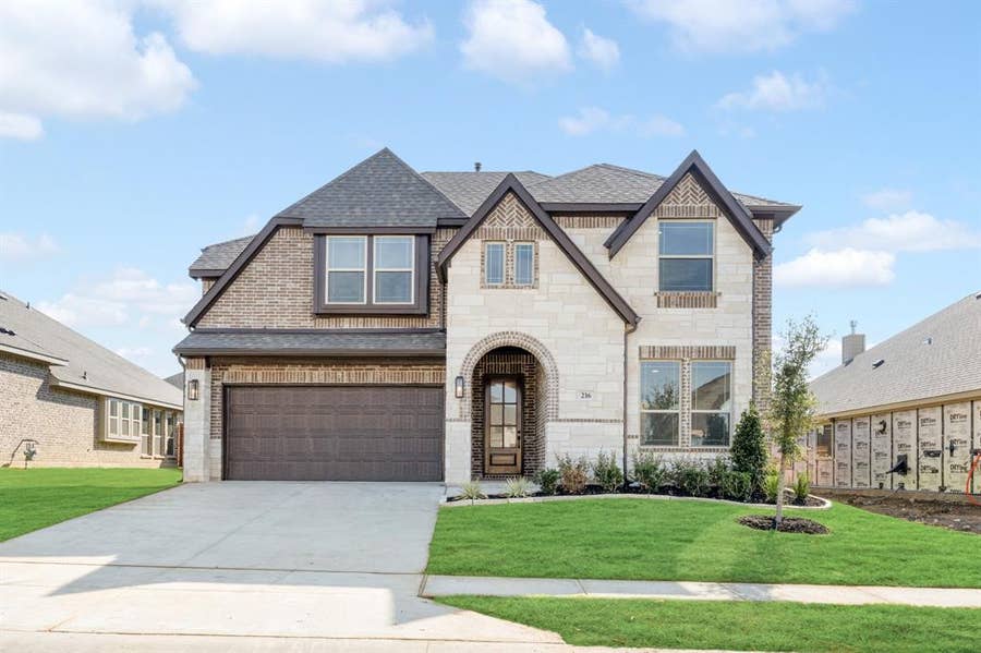 Property photo for 216 Seminole Trail, Alvarado, TX