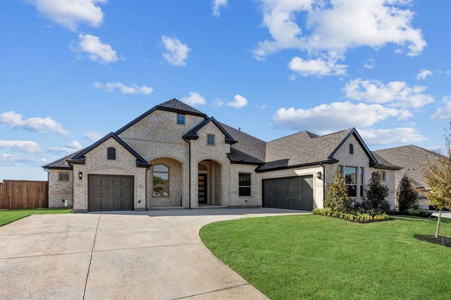 Property photo for 11220 Hickory Falls Drive, Argyle, TX