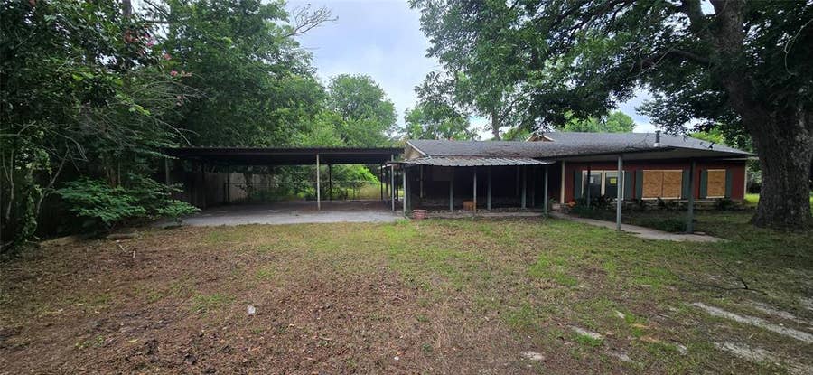 Property photo for 508 Lilac Drive, Granbury, TX