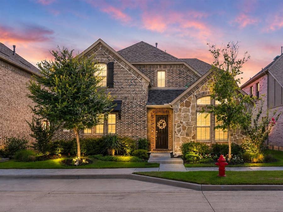 Property photo for 12767 Royal Oaks Lane, Farmers Branch, TX