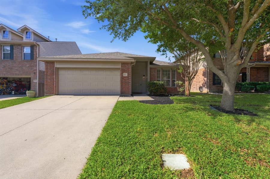 Property photo for 5820 Rubblestone Drive, McKinney, TX