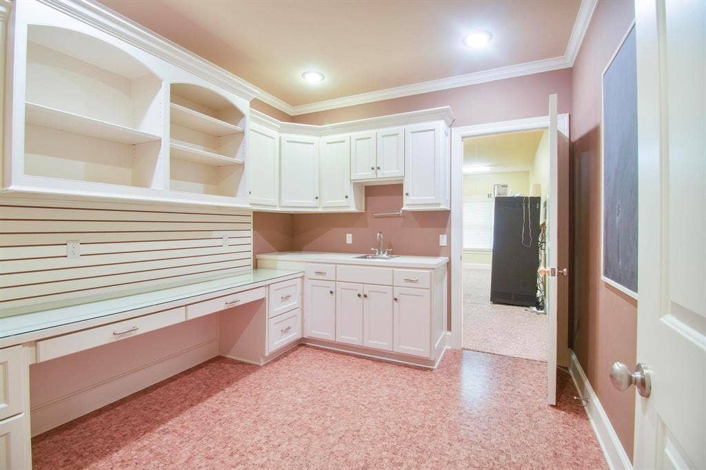 3025 Stonegate Boulevard, Tyler, TX 75703 3025 Stonegate Boulevard, Tyler, TX 75703