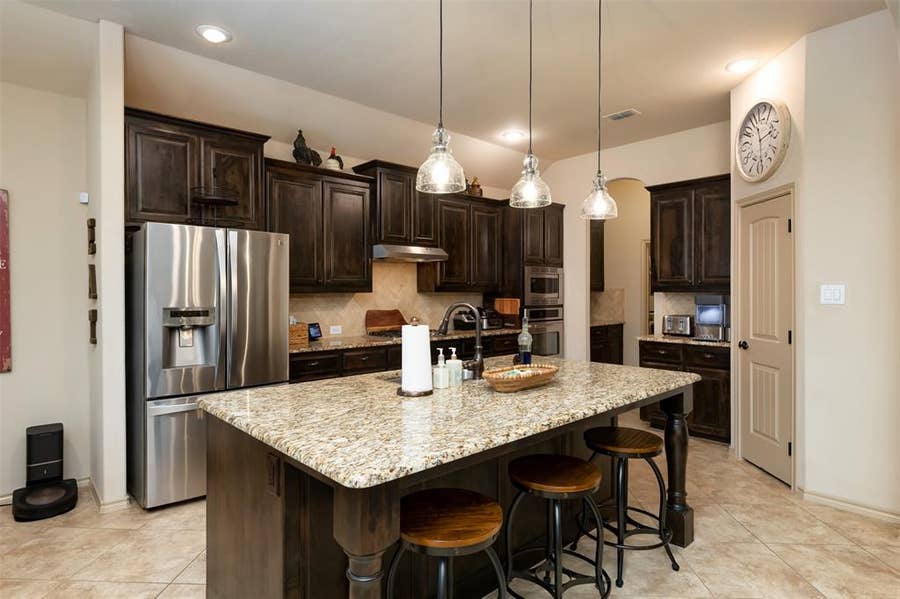 Property photo for 10 Ashlawn Court, Edgecliff Village, TX