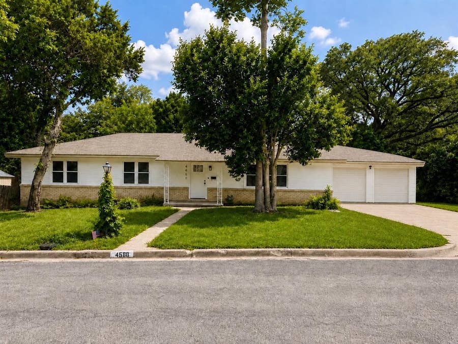 Property photo for 4600 Robinwood Drive, Waco, TX