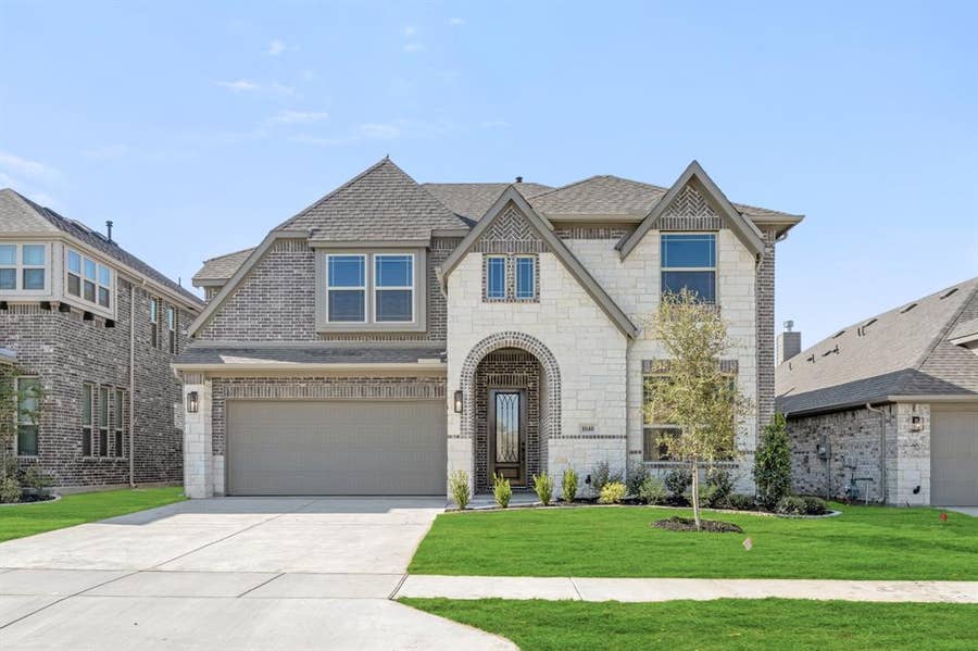 Property photo for 1040 Snowy Owl Drive, Alvarado, TX