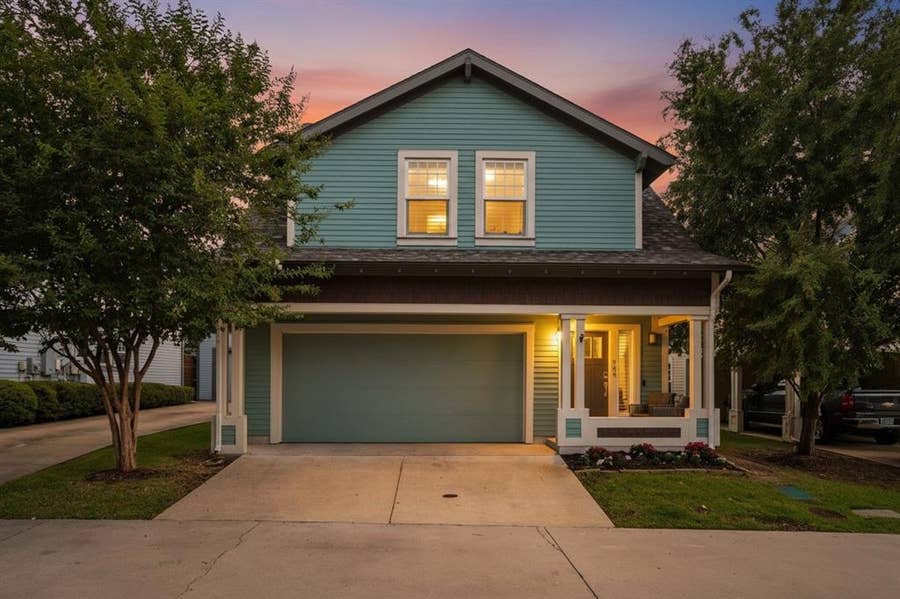 Property photo for 656 Bishop Heights Lane, Dallas, TX