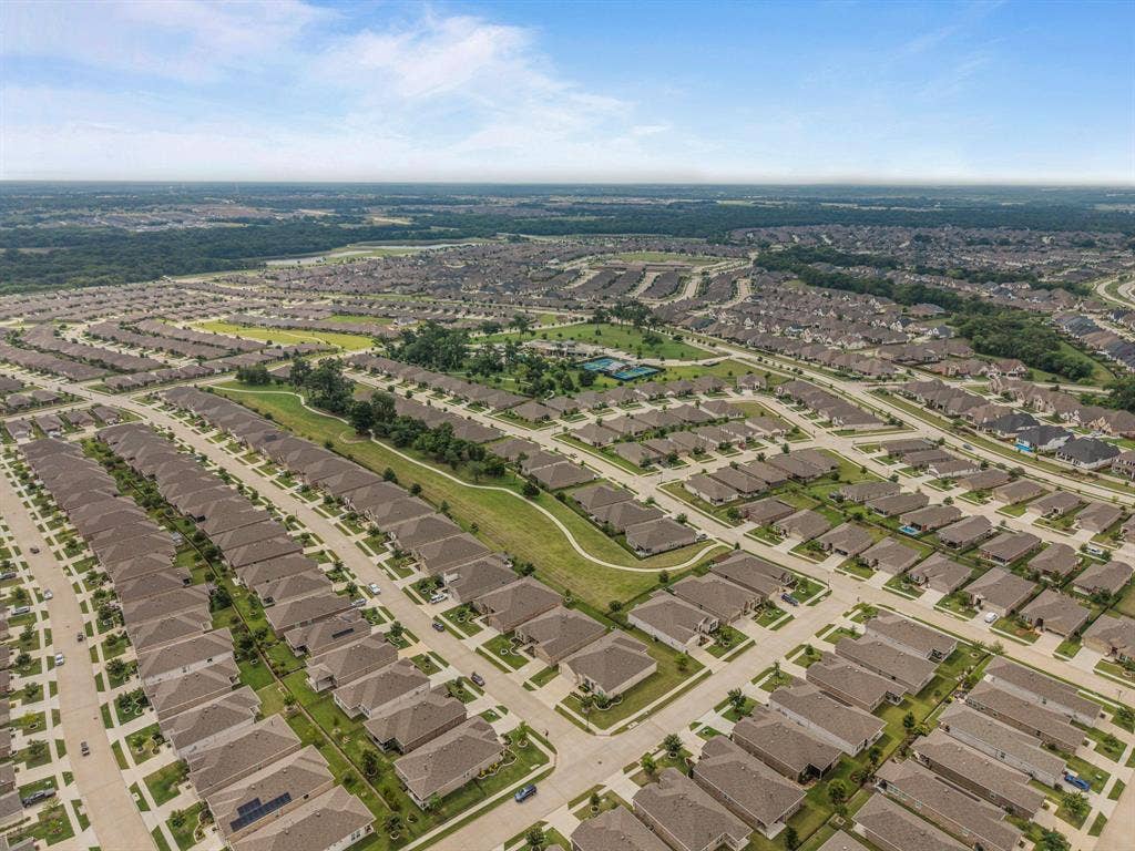 200 Habitat Trail, McKinney, TX 75071 Neighborhood East