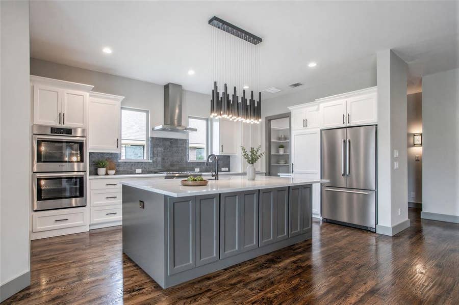 Property photo for 627 Tiffany Trail, Richardson, TX