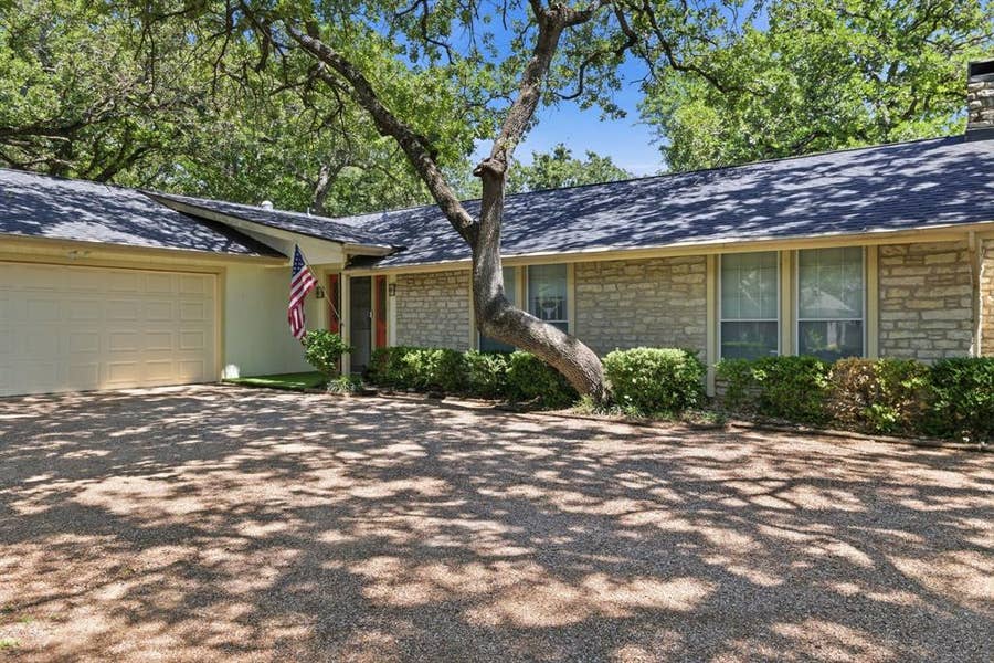 Property photo for 6309 Blackfoot Trail, De Cordova, TX