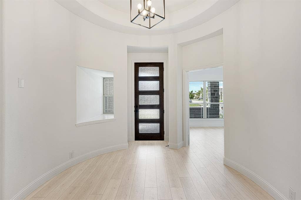 1621 Community Drive, Cedar Hill, TX 75104 1621 Community Drive, Cedar Hill, TX 75104
