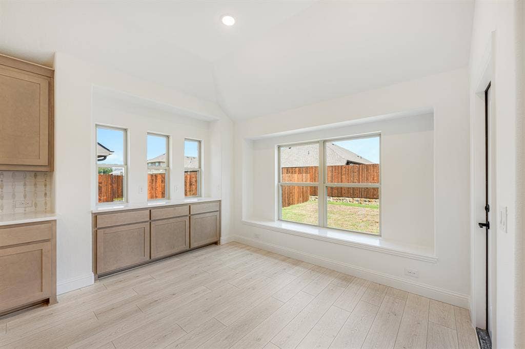 1621 Community Drive, Cedar Hill, TX 75104 1621 Community Drive, Cedar Hill, TX 75104