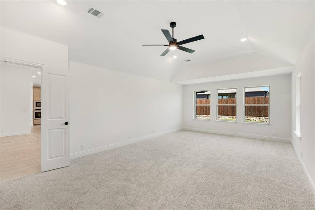 1621 Community Drive, Cedar Hill, TX 75104 1621 Community Drive, Cedar Hill, TX 75104