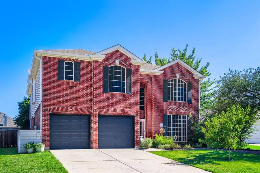 Property photo for 2412 Loon Lake Road, Denton, TX