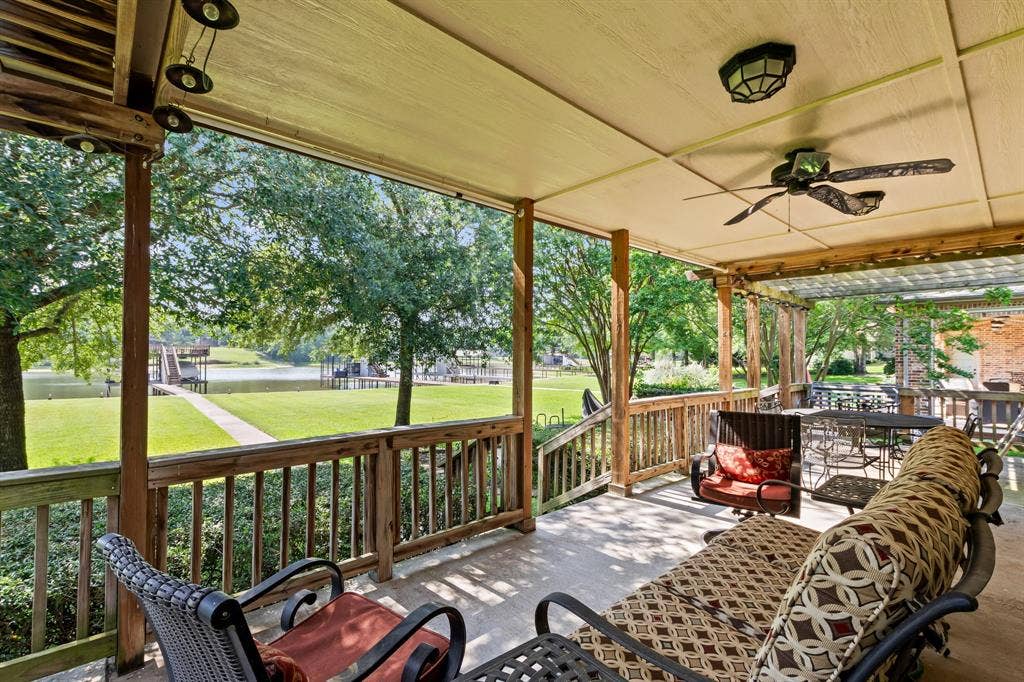194 Bushwhacker Drive, Mabank, TX 75156 Relax outdoors while enjoying beautiful views across the protected cove.
