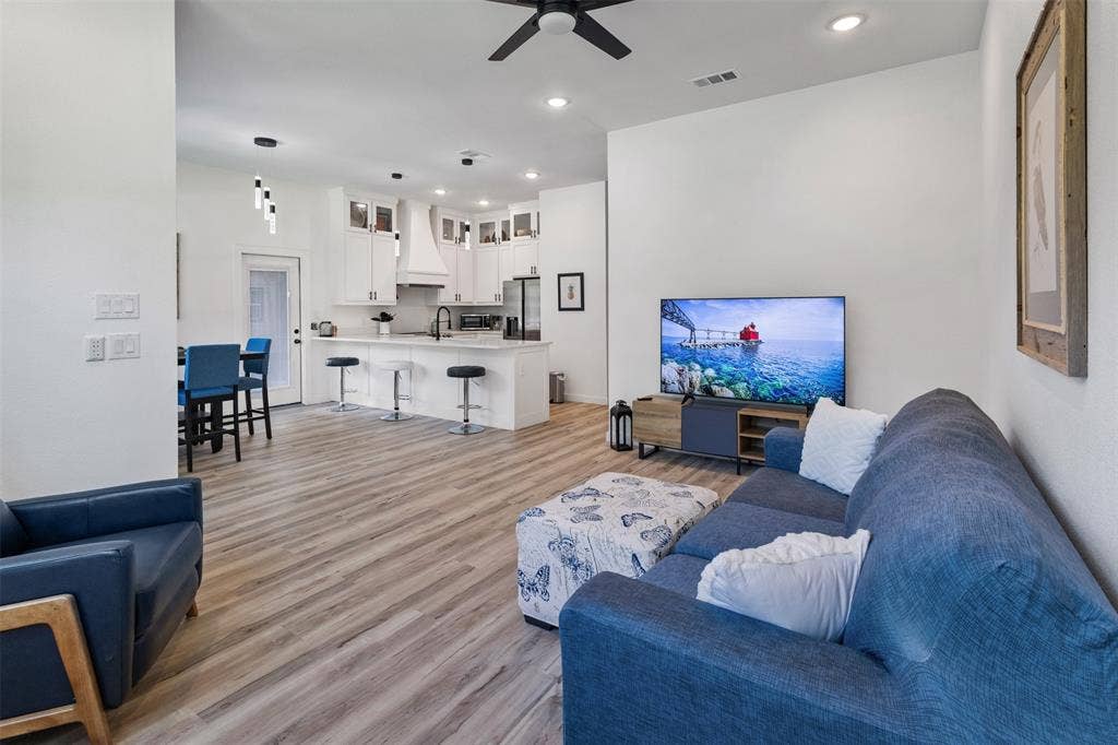 185 Barcelona Street, Payne Springs, TX 75156 185 Barcelona Street, Payne Springs, TX 75156