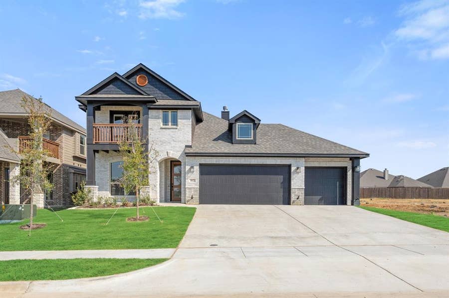 Property photo for 812 Condor Street, Joshua, TX