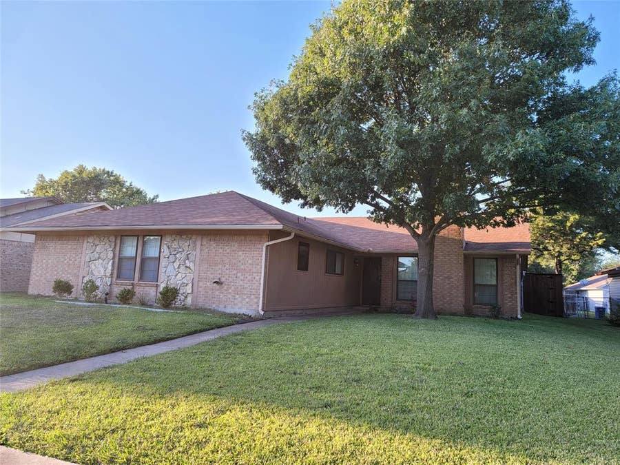 Property photo for 629 Perdido Drive, Garland, TX