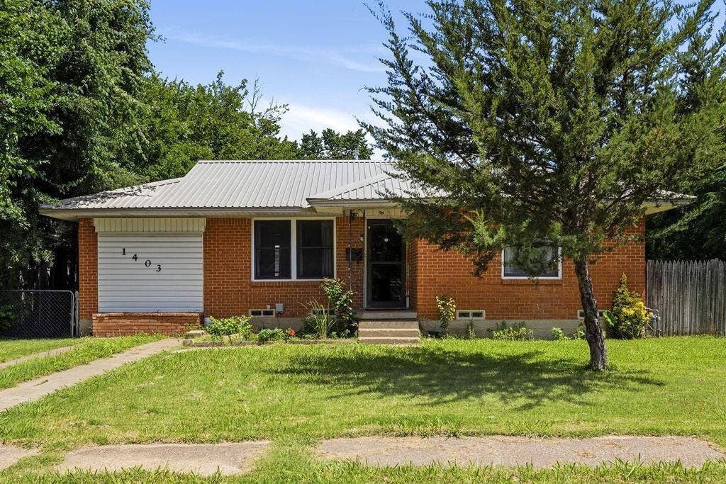 1403 Segundo Drive, Irving, TX 75060 1403 Segundo Drive, Irving, TX 75060