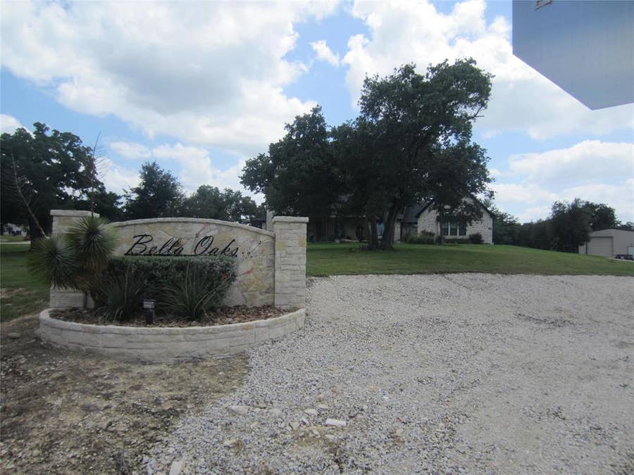 Property photo for 625 Dana Court, Tolar, TX