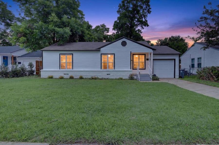 Property photo for 2314 Tealford Drive, Dallas, TX