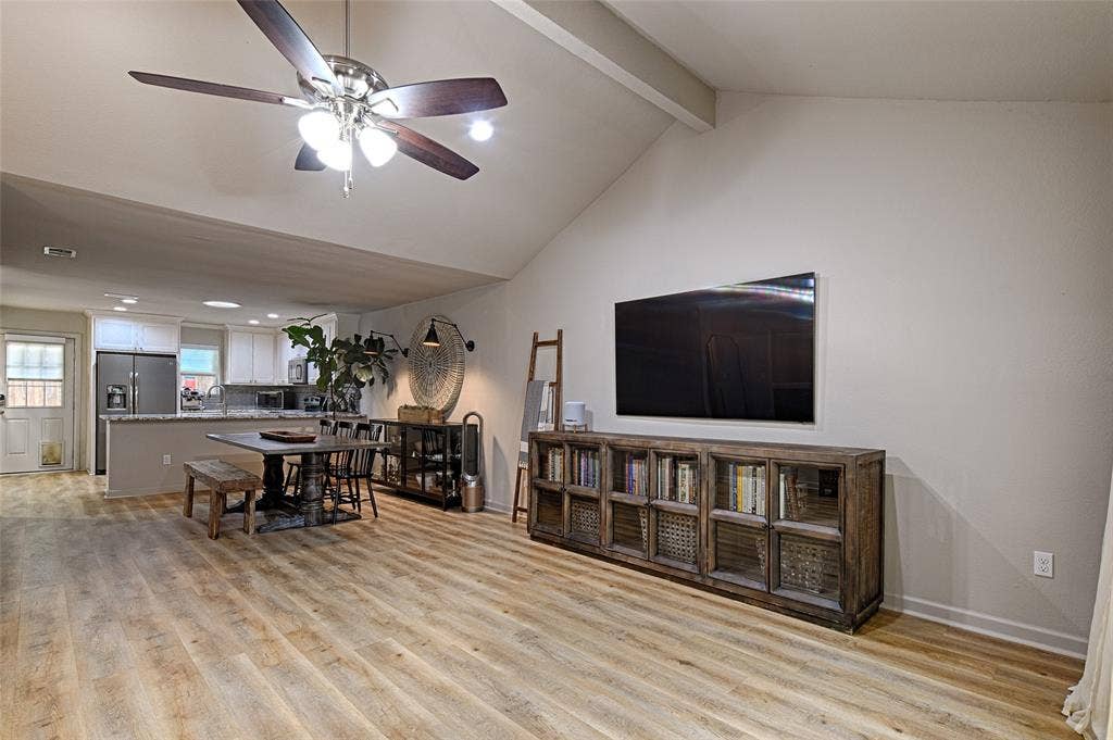 2926 Kathleen Lane, Euless, TX 76039 2926 Kathleen Lane, Euless, TX 76039