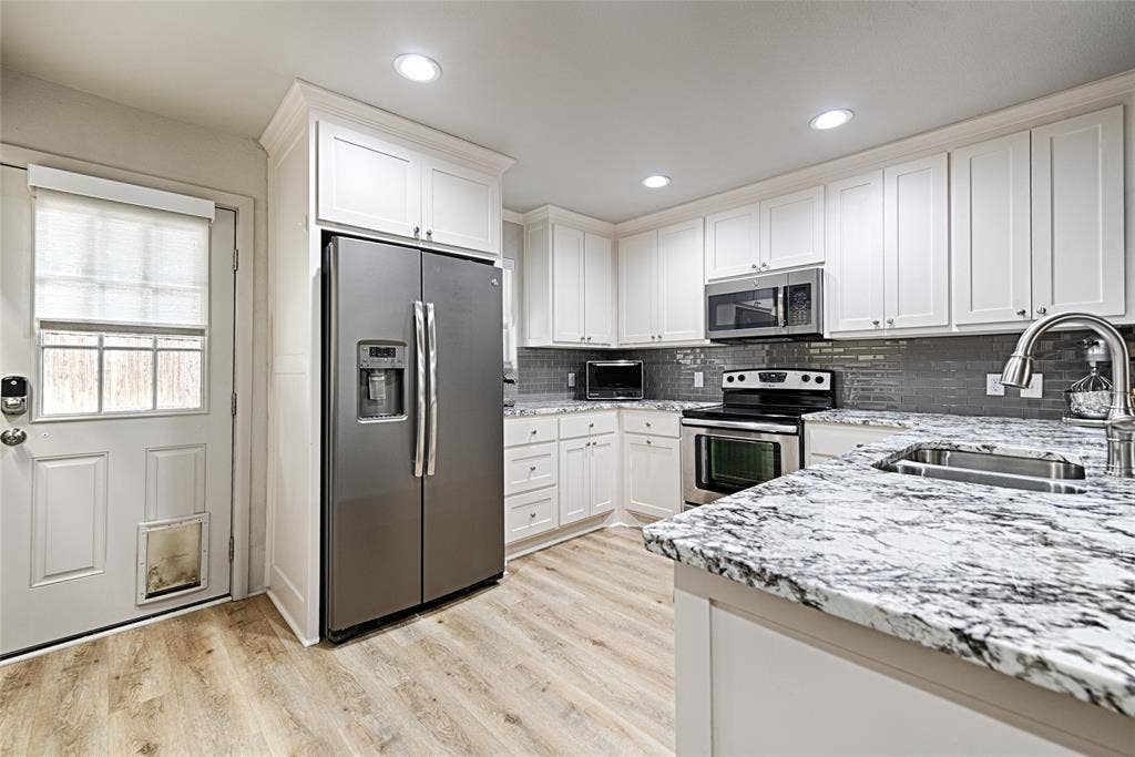 2926 Kathleen Lane, Euless, TX 76039 2926 Kathleen Lane, Euless, TX 76039