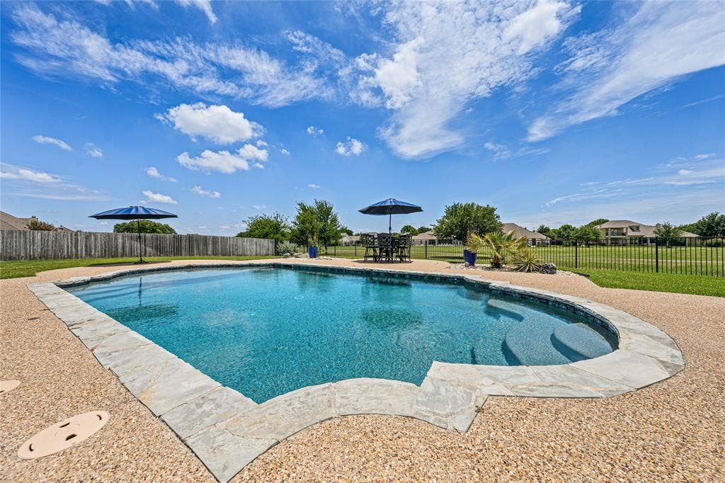 104 Chalet Lane, Waco, TX 76712