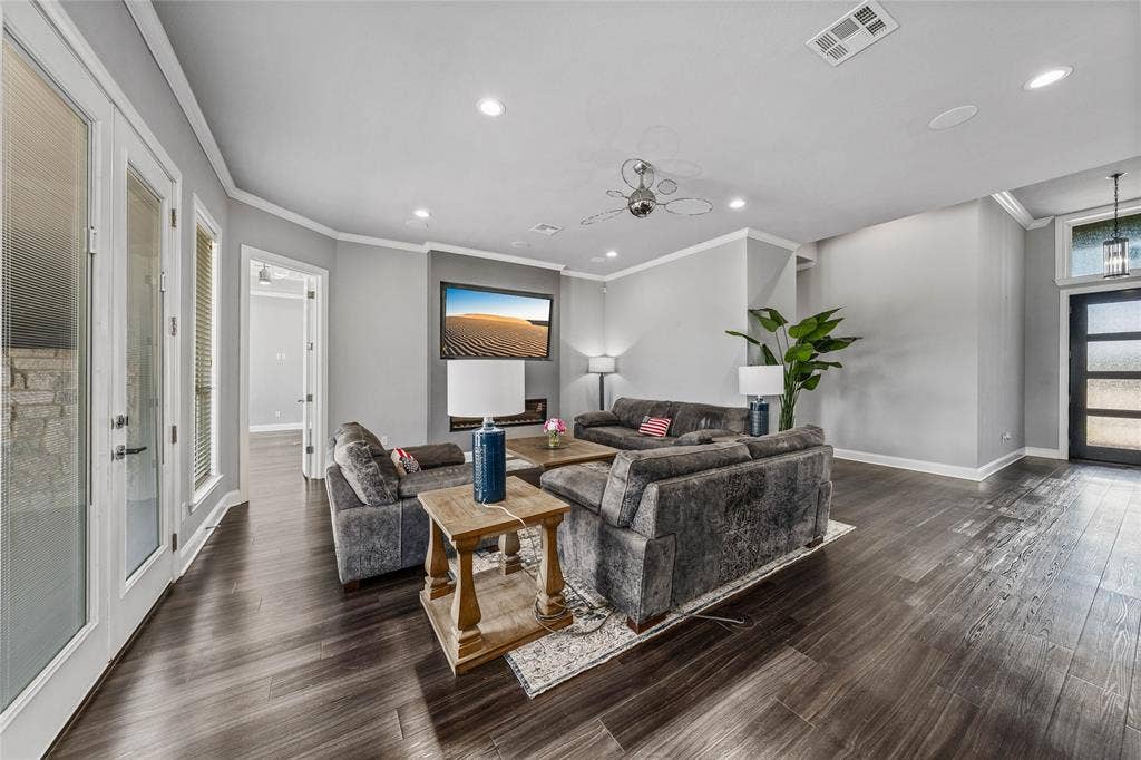 104 Chalet Lane, Waco, TX 76712