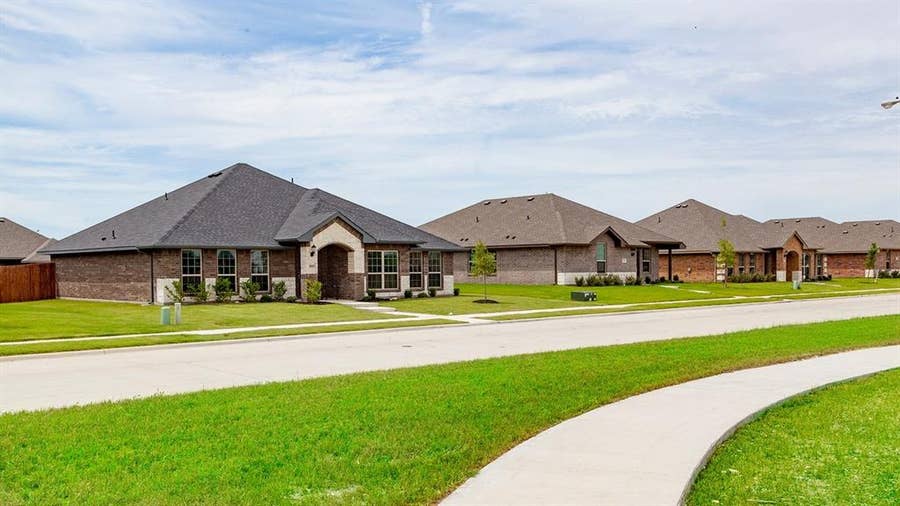 Property photo for 1524 Grimmauld Place, Waxahachie, TX