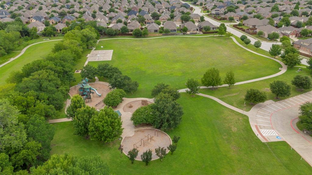3104 Barkwood Drive, McKinney, TX 75071 Playground and green space