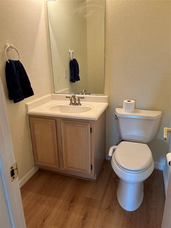 2106 Millwood Drive, Corinth, TX 76210 Half bath in flex room