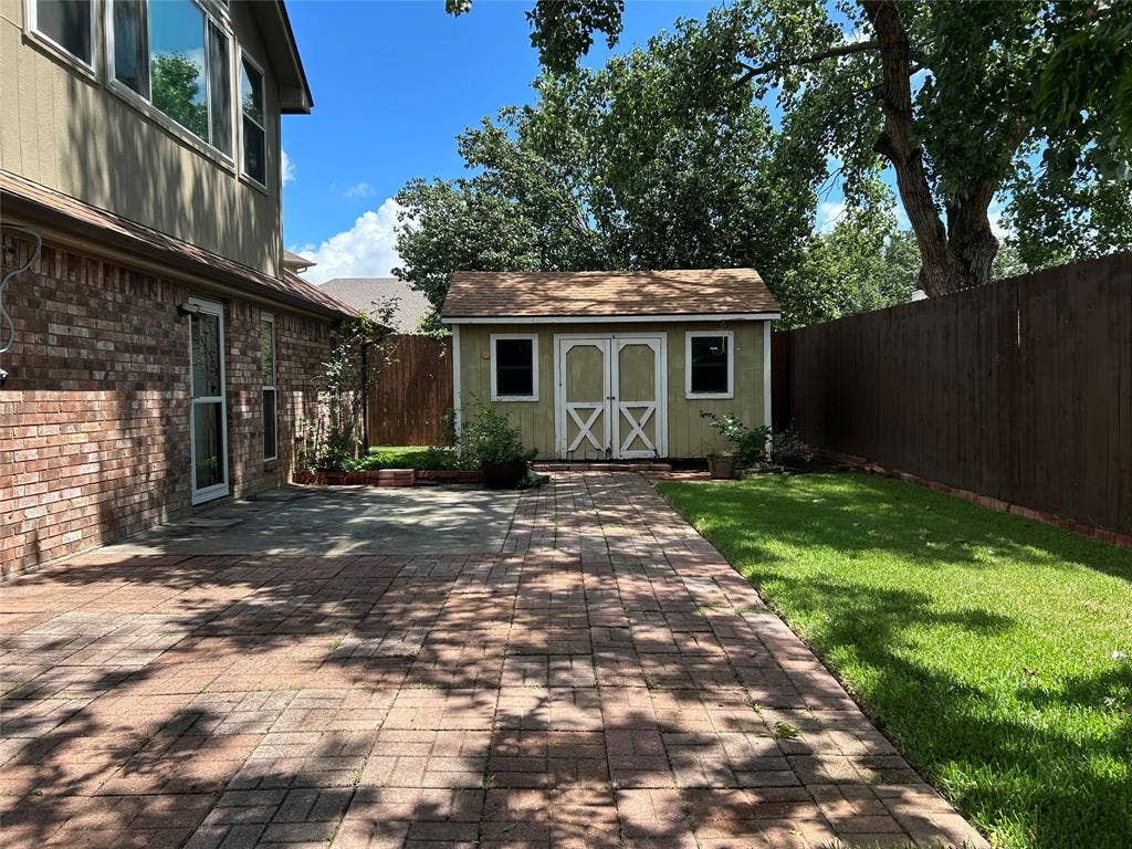 2106 Millwood Drive, Corinth, TX 76210 Storage bldg