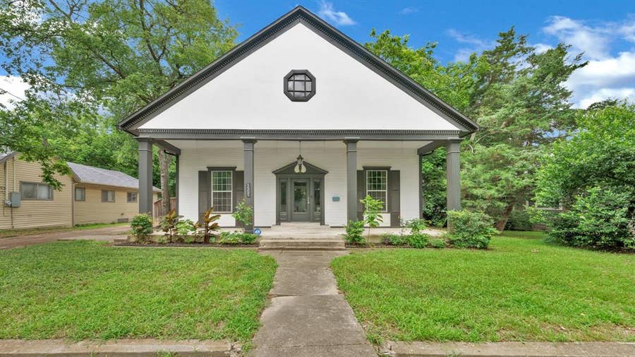 Property photo for 1505 Bois D Arc Street, Commerce, TX