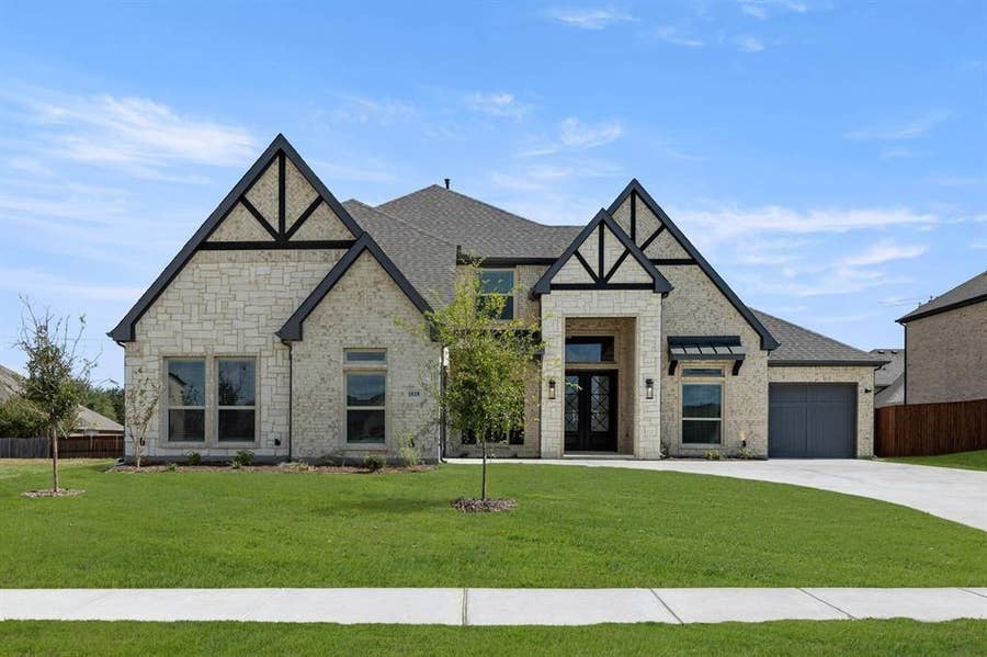 Property photo for 1818 Whisperwood Way, Midlothian, TX