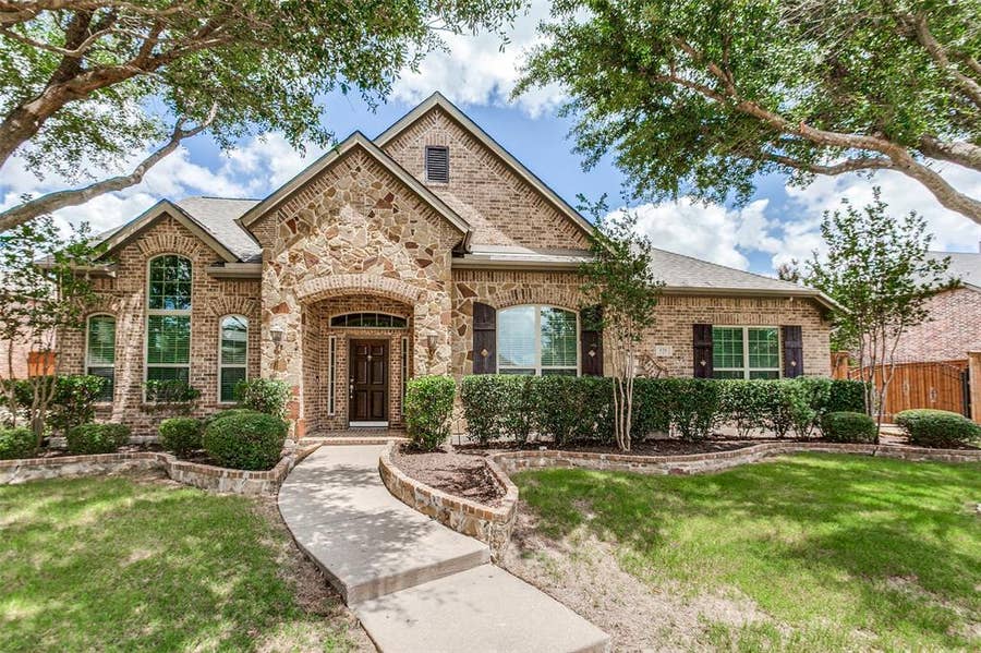 Property photo for 520 Smoke Tree Drive, Murphy, TX