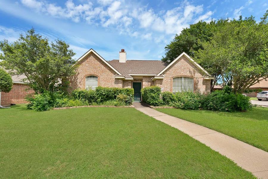Property photo for 6608 Macintosh Drive, Plano, TX
