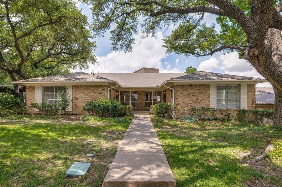 Property photo for 7003 Kingsbury Drive, Dallas, TX