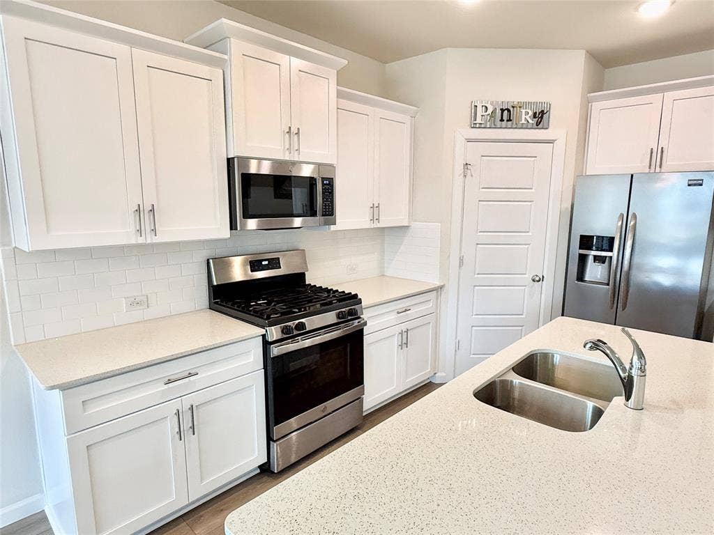 603 Hazeltine Road, Red Oak, TX 75154 603 Hazeltine Road, Red Oak, TX 75154