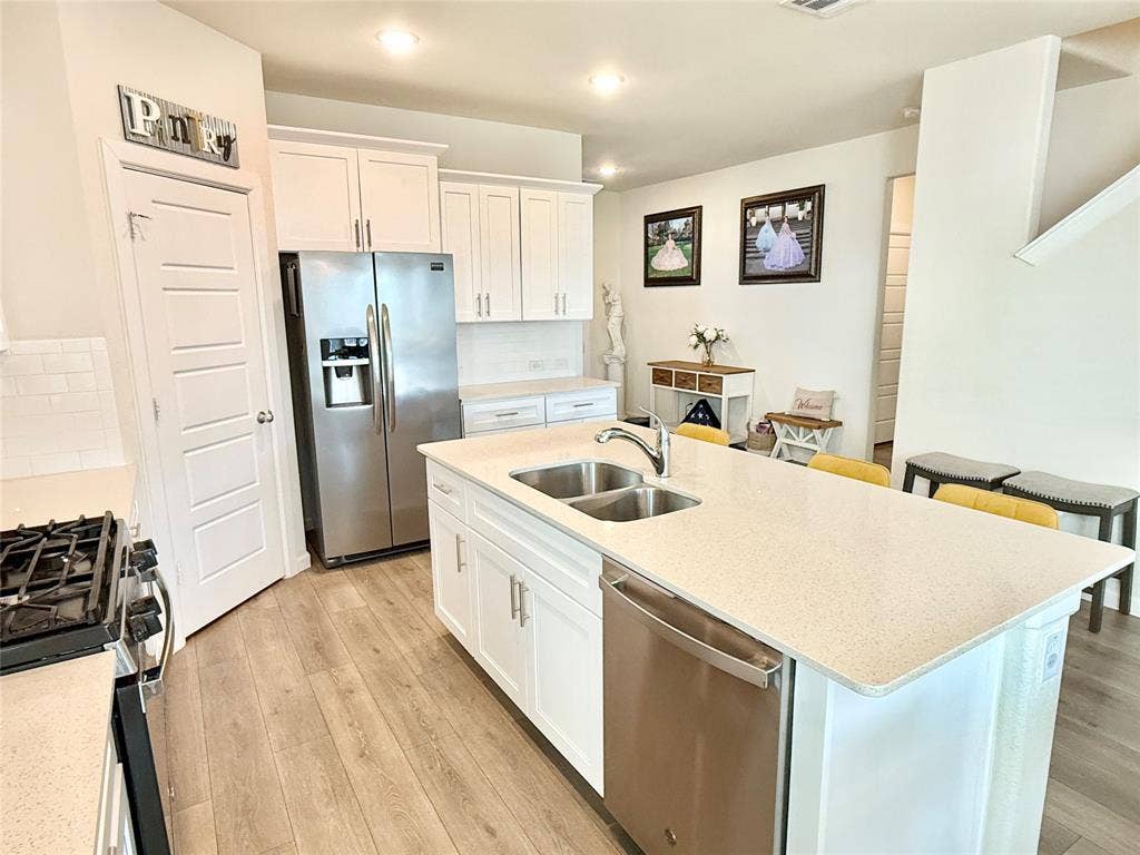 603 Hazeltine Road, Red Oak, TX 75154 603 Hazeltine Road, Red Oak, TX 75154