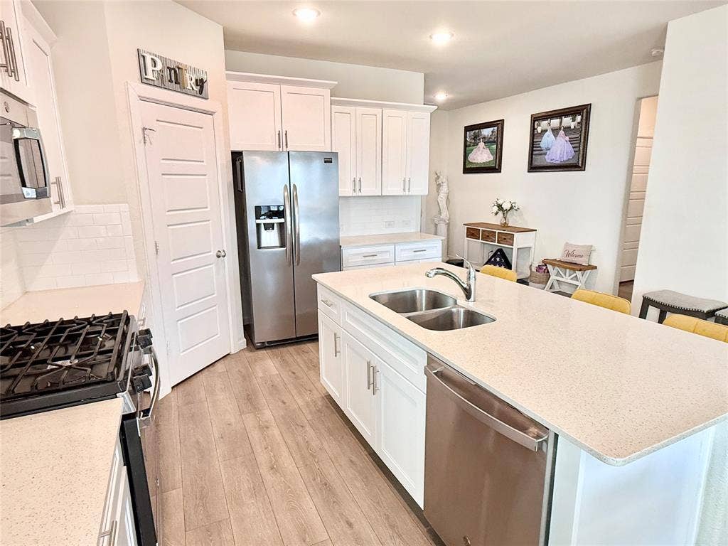 603 Hazeltine Road, Red Oak, TX 75154 603 Hazeltine Road, Red Oak, TX 75154