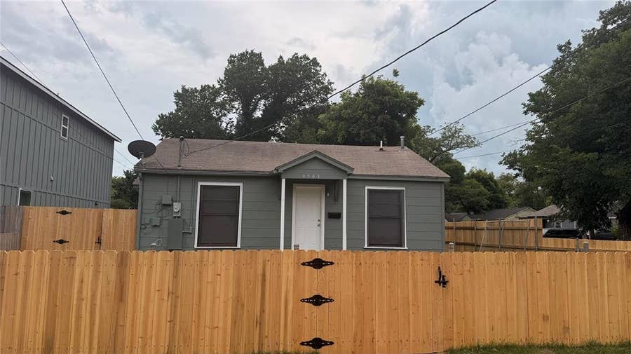 Property photo for 4503 Bradshaw Street, Dallas, TX