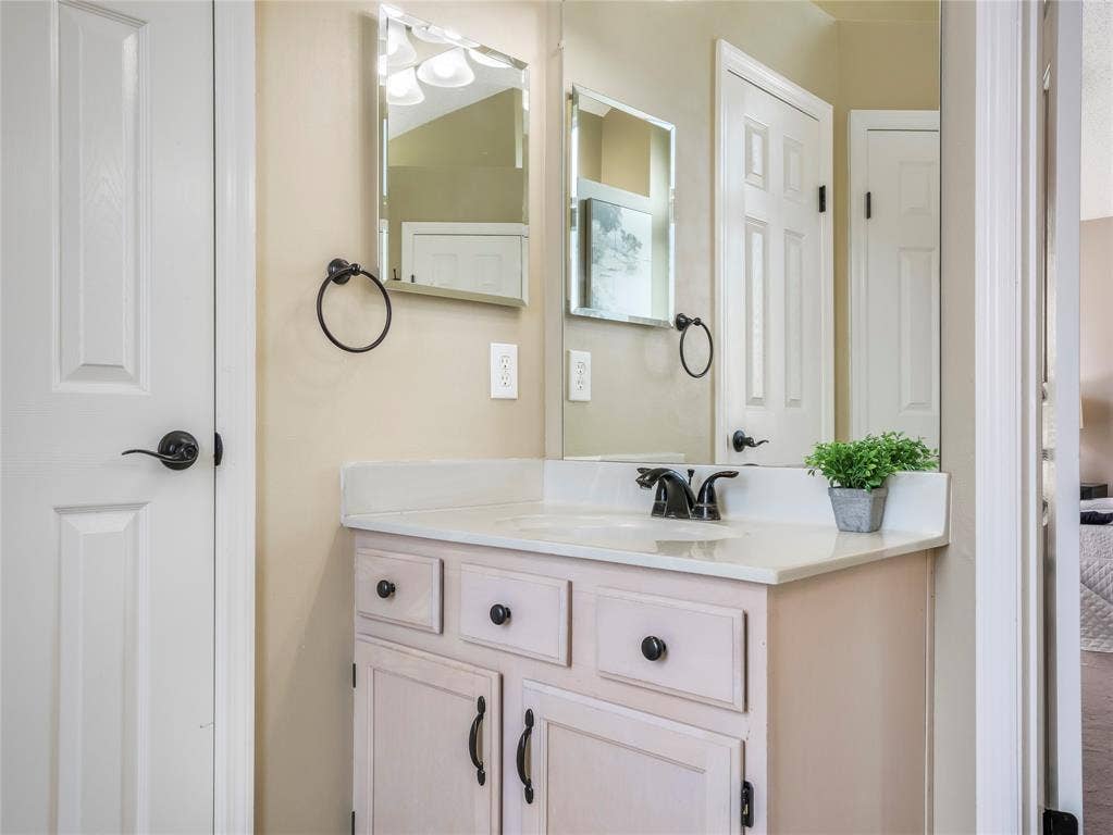 4012 Oxlea Drive, Plano, TX 75024 4012 Oxlea Drive, Plano, TX 75024