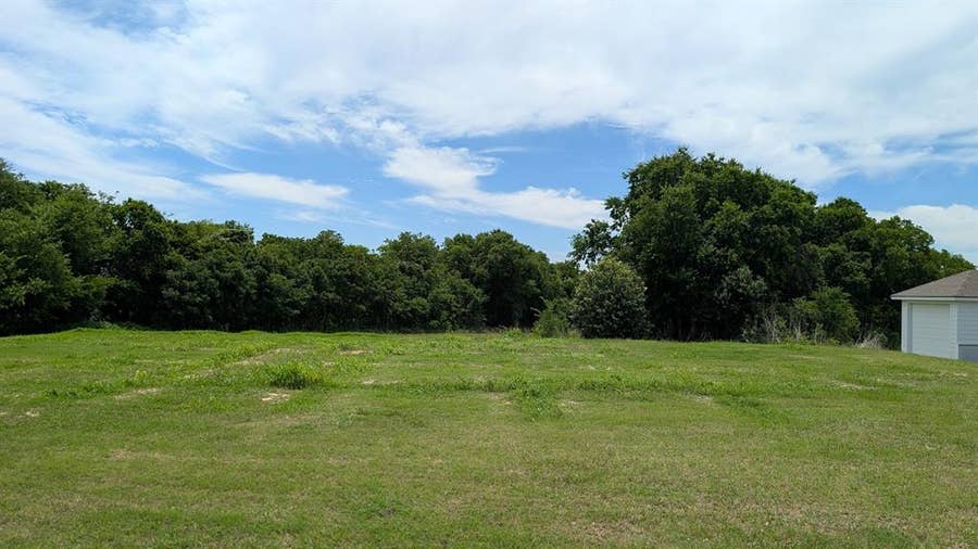 Property photo for 209 Rosetree Court, Hewitt, TX